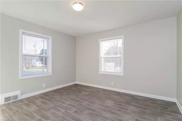 Winston-salem, NC 27105,936 Rock Spring DR