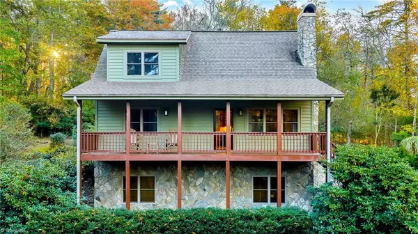 Jefferson, NC 28640,241 Oak Tree LN