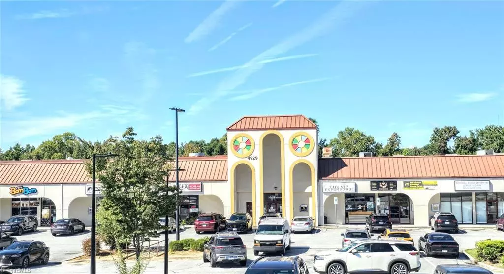 4929 W Market ST #2112, Greensboro, NC 27407