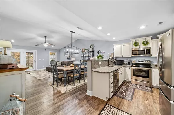 Archdale, NC 27263,301 Oak Ridge DR