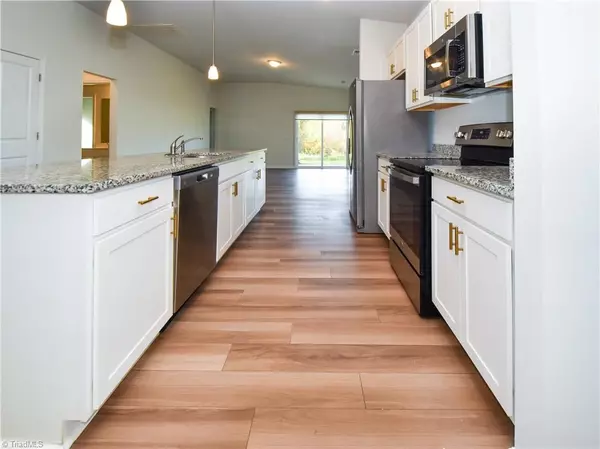 Winston-salem, NC 27103,1548 Ever Spring DR