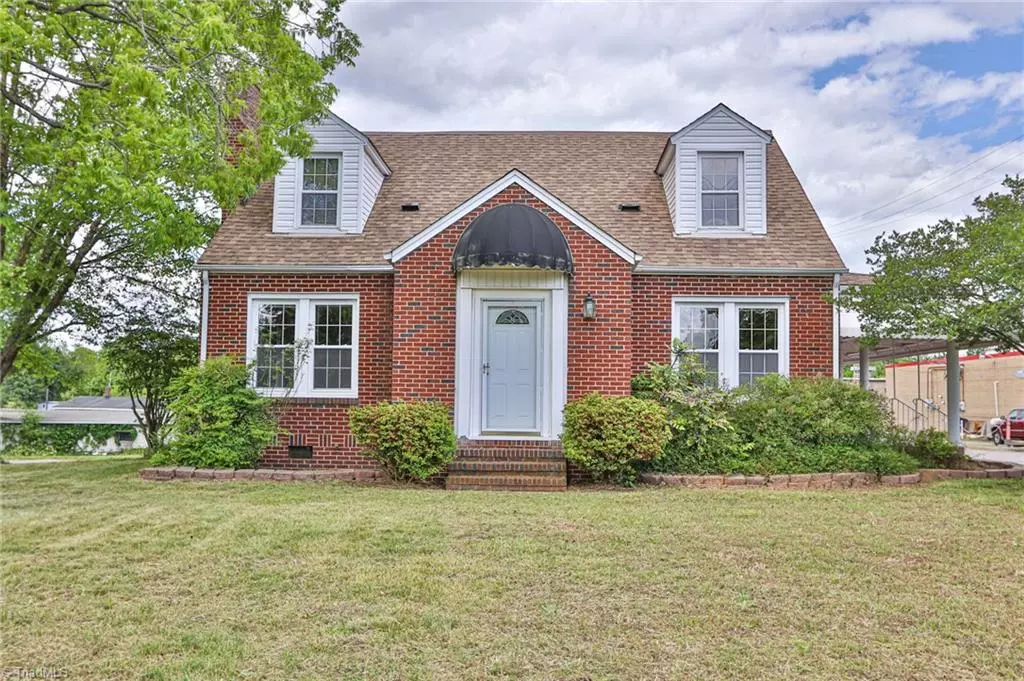 Hickory, NC 28602,2036 1St AVE SW