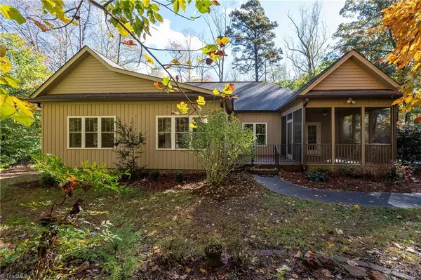 Advance, NC 27006,296 River RD