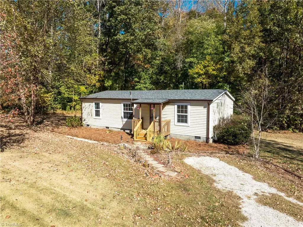 Winston-salem, NC 27107,203 Carson TRL