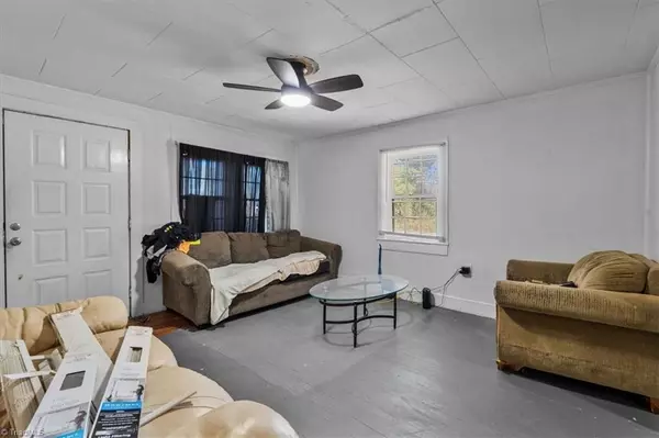 High Point, NC 27260,1901 S Elm ST