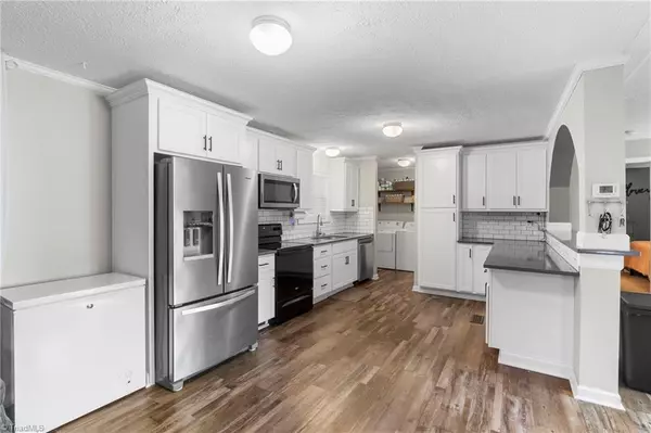 Thomasville, NC 27360,189 Panther LN