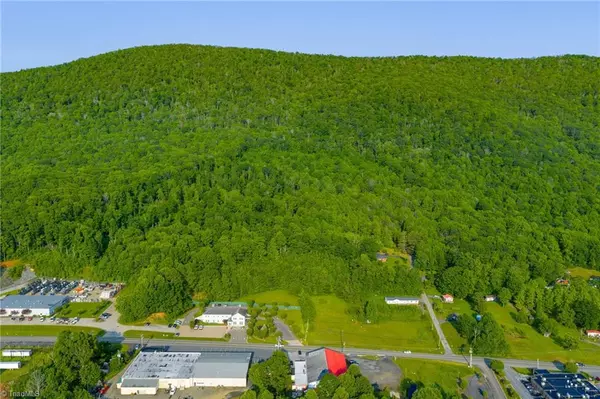 West Jefferson, NC 28694,10 Autumn LN