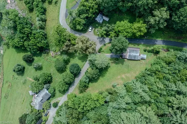 Grassy Creek, NC 28631,7 Legra RD