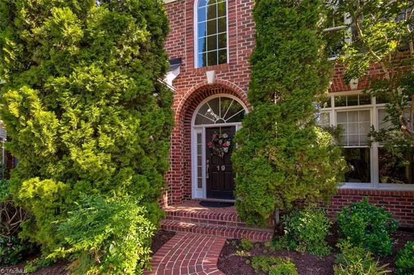 Greensboro, NC 27455,19 Middlefield CT