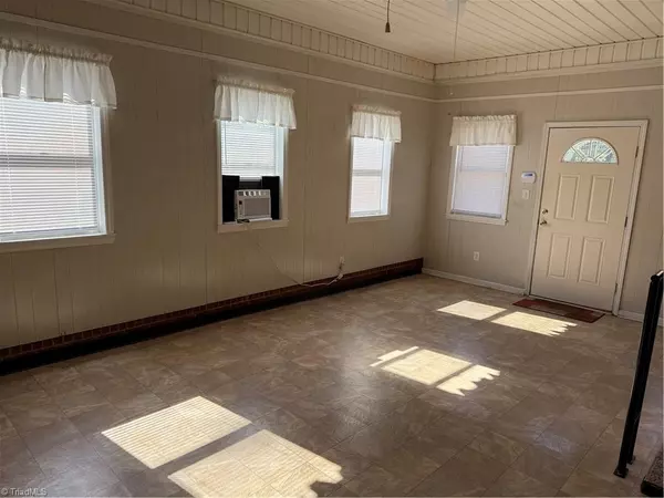 Lexington, NC 27295,445 Garland DR