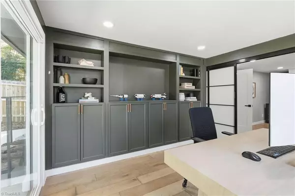 Greensboro, NC 27410,4228 Starmount DR