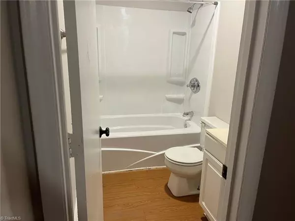 High Point, NC 27260,1303A E Green DR