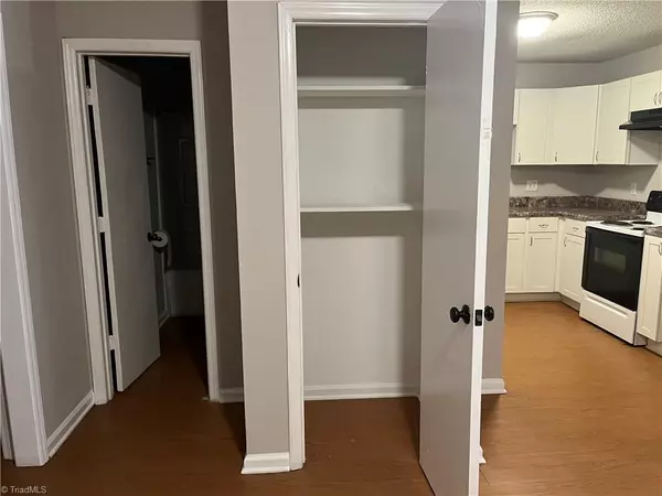 High Point, NC 27260,1303A E Green DR