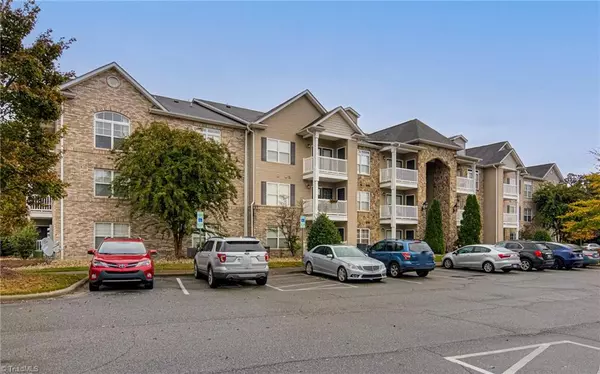 Greensboro, NC 27410,7100 W Friendly AVE #310