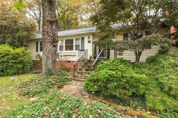 3411 Dogwood DR, Greensboro, NC 27403-1031