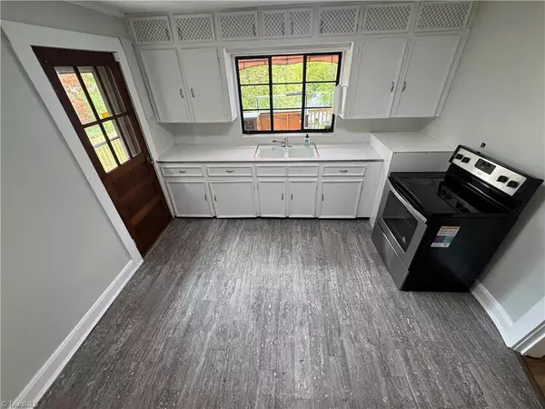 Mount Airy, NC 27030,722 Maiden LN