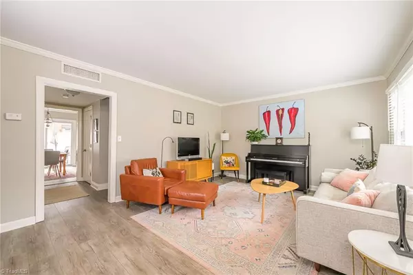 Winston-salem, NC 27104,320 Hanover Arms CT