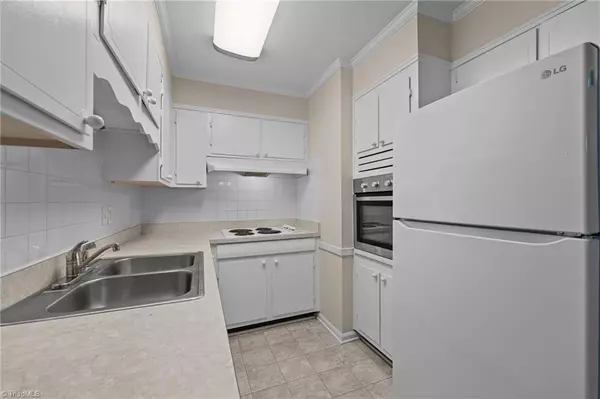 Greensboro, NC 27407,2407 Four Seasons BLVD