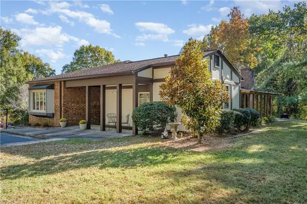 High Point, NC 27262,1127 Gatehouse RD