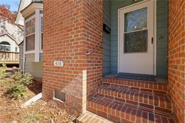 High Point, NC 27265,418 Shadybrook RD