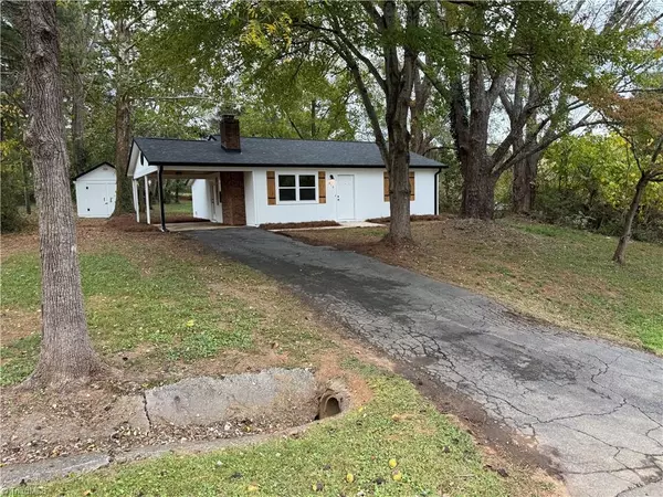 King, NC 27021,310 Cedardale LN