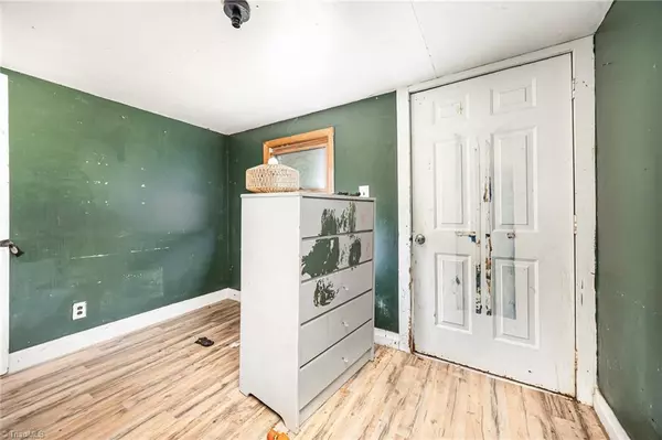 Lexington, NC 27292,322 Bristol ST