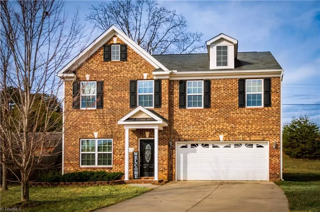 Pfafftown, NC 27040,4215 Lochurst DR