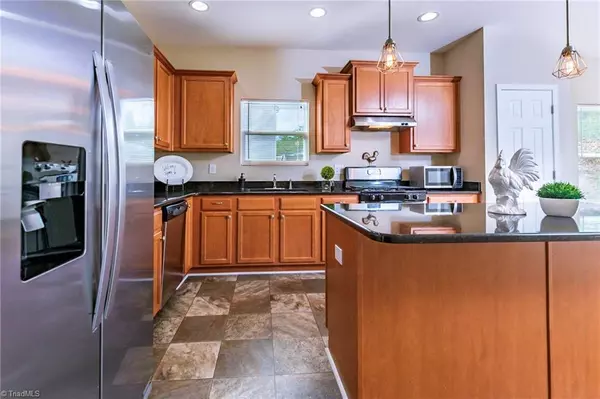 Pfafftown, NC 27040,4215 Lochurst DR