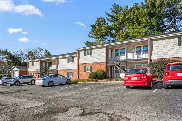 High Point, NC 27262,208 Northpoint AVE #I