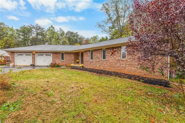 Pinnacle, NC 27043,2044 Brims Grove RD