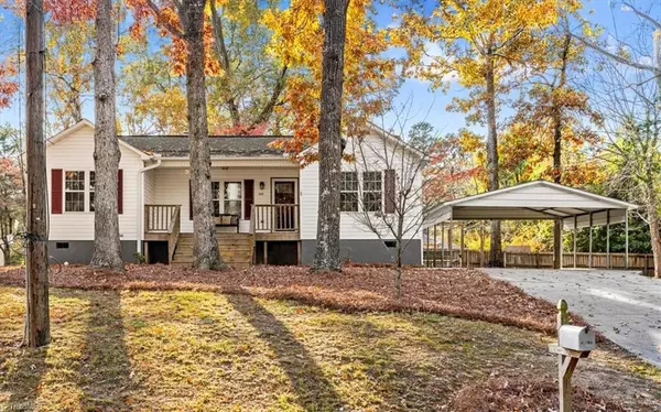 206 Lee ST, Jamestown, NC 27282