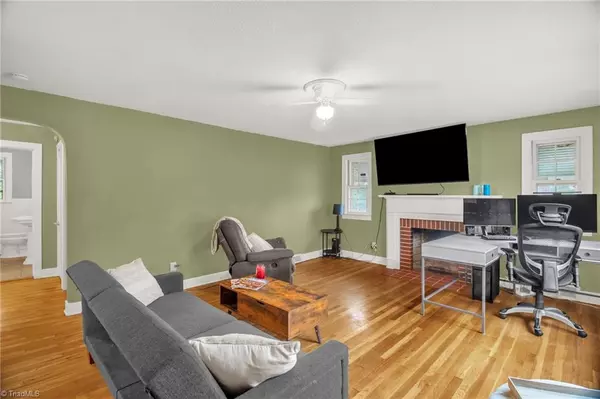 Winston-salem, NC 27127,2850 Konnoak DR