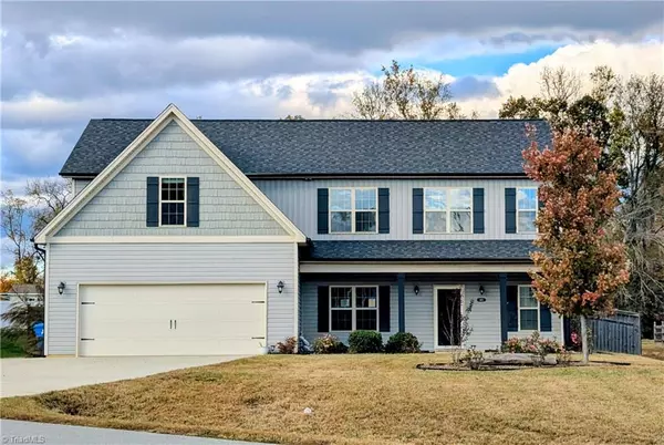 469 Dorchester ST, Clemmons, NC 27012