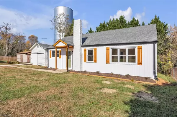 Jonesville, NC 28642,218 Cedarbrook RD