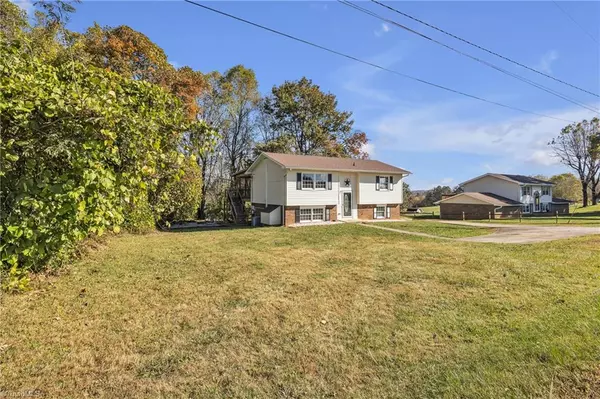 North Wilkesboro, NC 28659,211 Sunset Strip RD