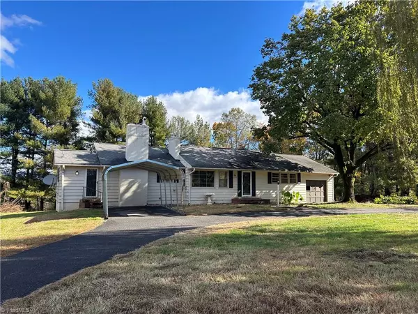 2119 Old Pipers Gap RD, Cana, VA 24317