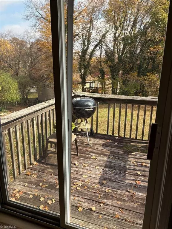 Winston-salem, NC 27127,3015 Konnoak DR