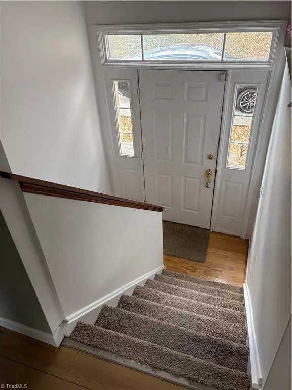 Winston-salem, NC 27127,3015 Konnoak DR