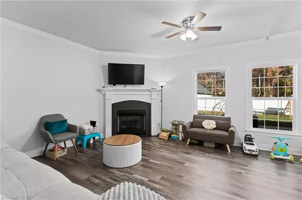 Winston-salem, NC 27106,727 Petree RD