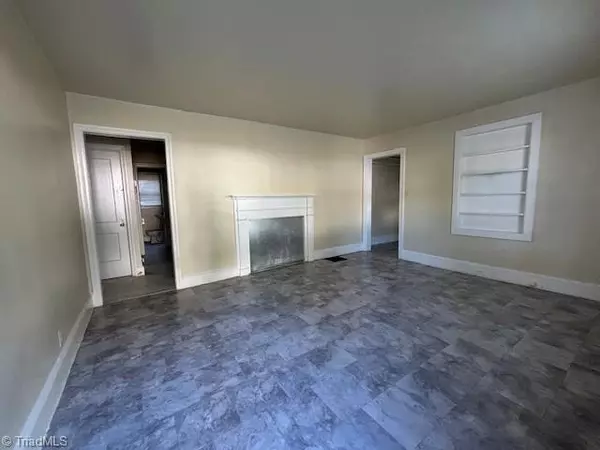 Winston-salem, NC 27105,2721 Ivy AVE