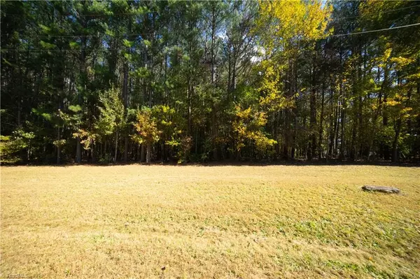 Statesville, NC 28625,122 Arrington RD