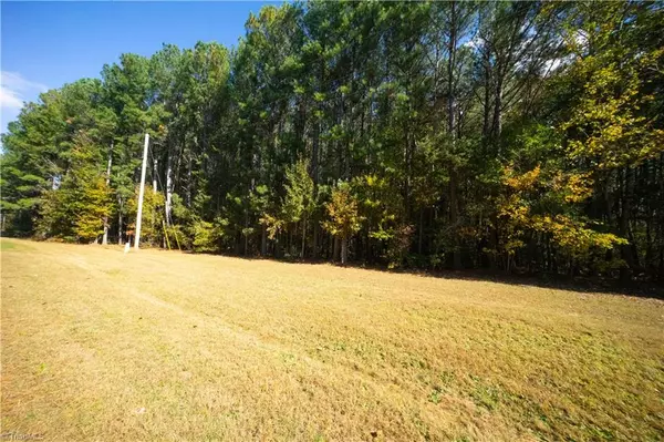 Statesville, NC 28625,122 Arrington RD