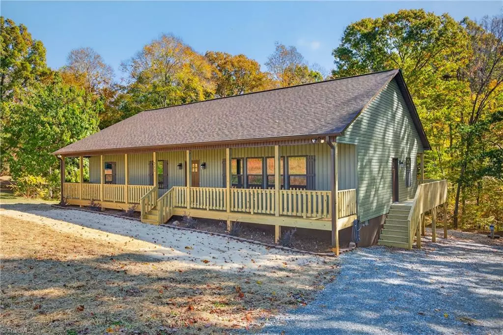 Lexington, NC 27292,211 Lake Drive 8