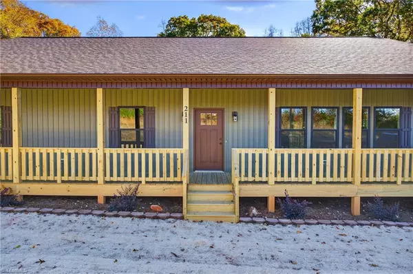 Lexington, NC 27292,211 Lake Drive 8