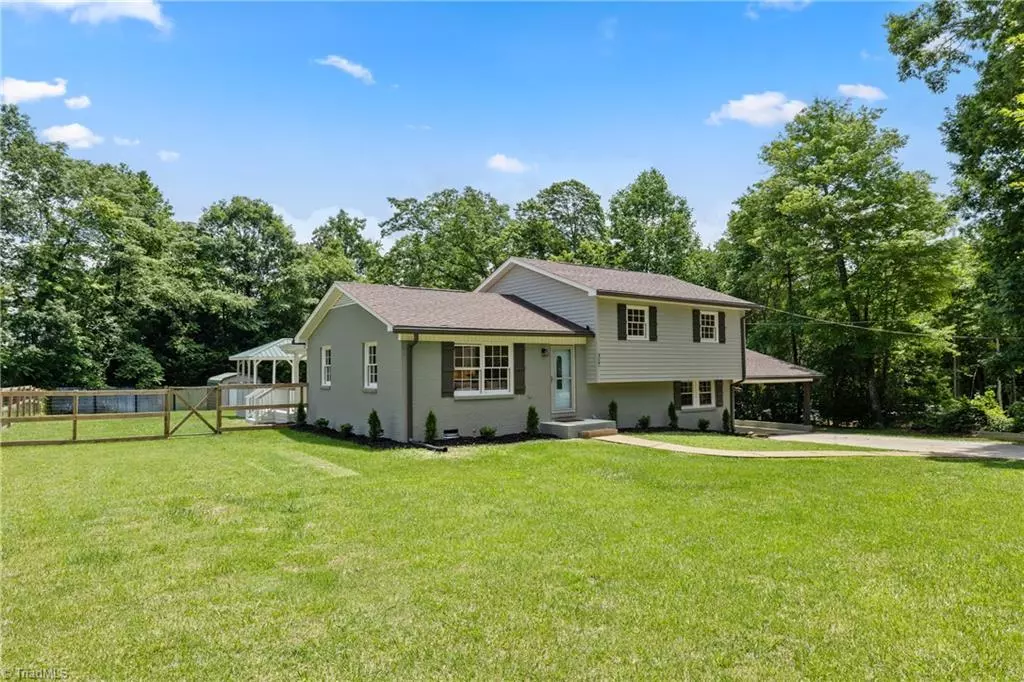 East Bend, NC 27018,317 Benbow DR