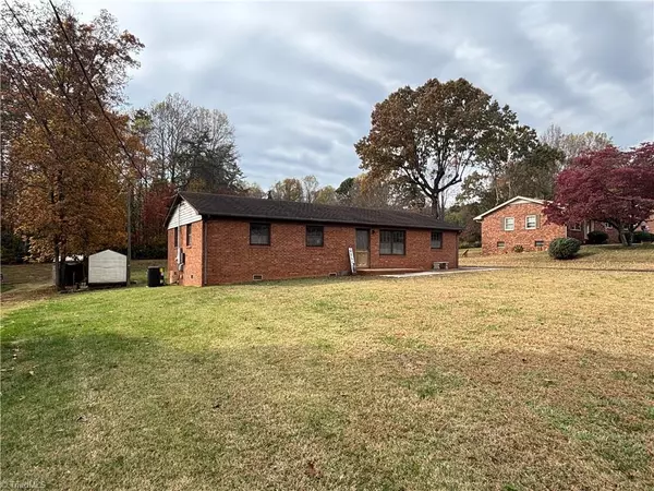 Winston-salem, NC 27107,3598 Robindale DR