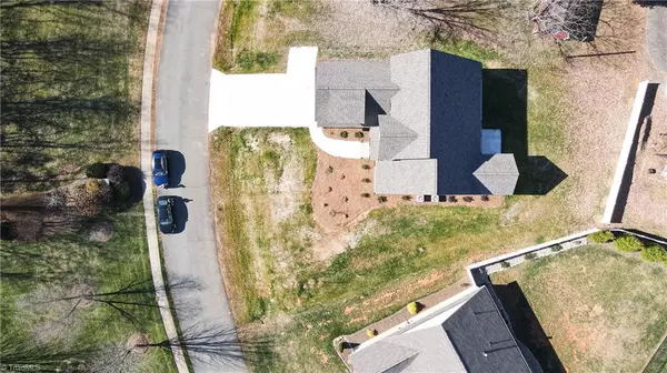 King, NC 27021,109 Glen Brooke LN