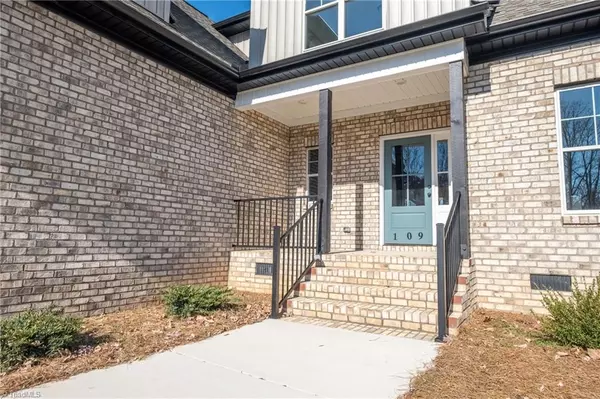 King, NC 27021,109 Glen Brooke LN