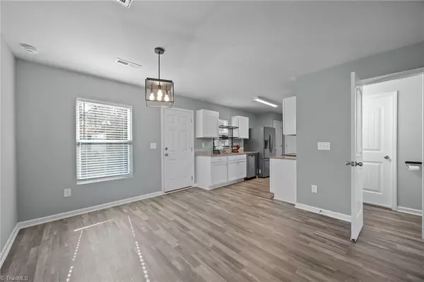 Burlington, NC 27217,1162 Woodsman DR