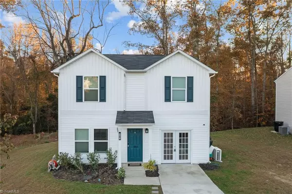 1162 Woodsman DR, Burlington, NC 27217